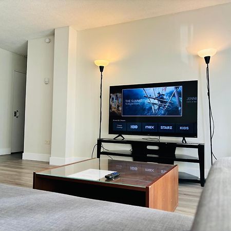 Cozy 1 Bedroom Condo With Parking Calgary Luaran gambar