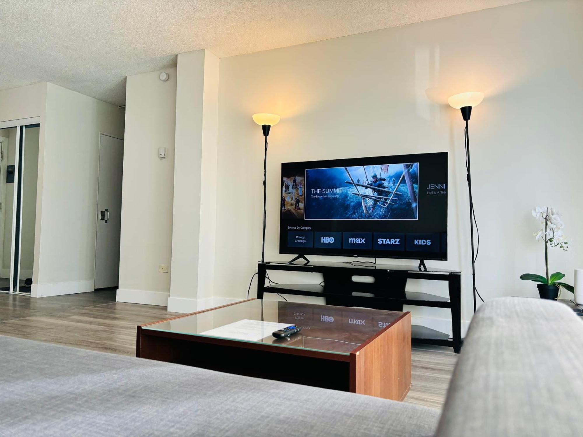 Cozy 1 Bedroom Condo With Parking Calgary Luaran gambar